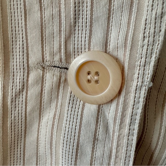Reitmans 100% Cotton Striped Pinstripe Blazer Beige and Off White - Size 9 - Picture 4 of 11